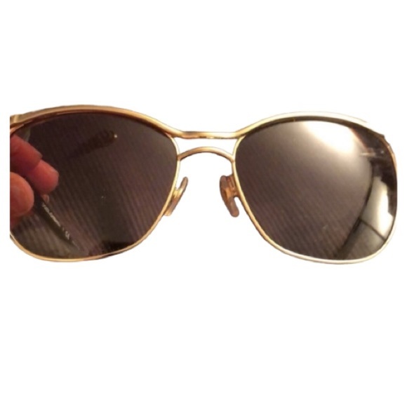 Dolce Gabbana gold rimmed aviator sunglasses with case - Picture 3 of 13